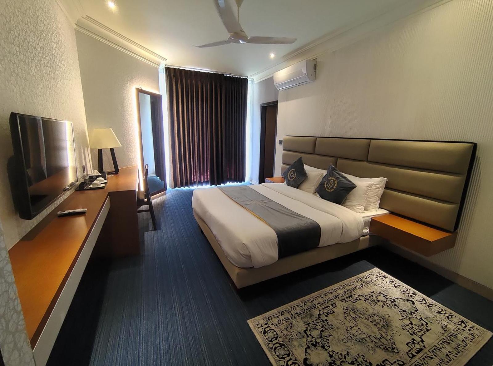 Royal Cox'S Bazar Hotell Exteriör bild